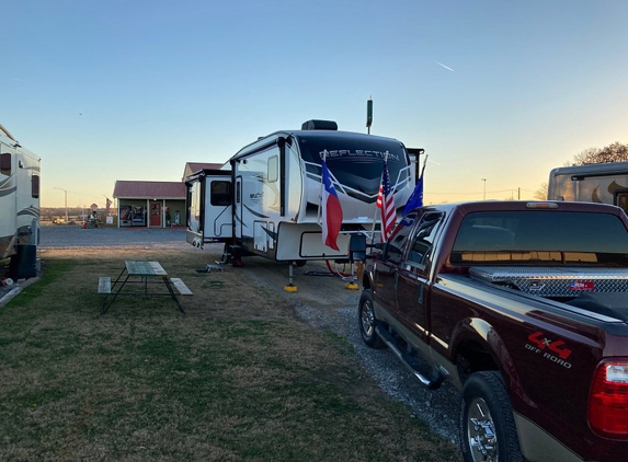 Coyote View RV Park& RV Repair - Union City, TN