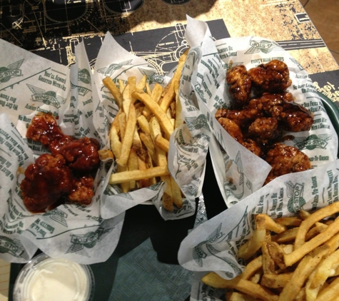 Wingstop - Astoria, NY