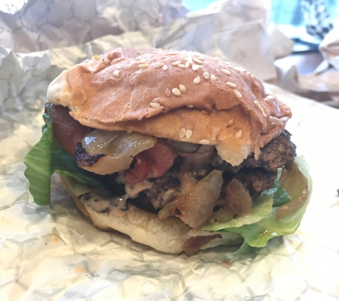 Moo Burger - Island Park, NY