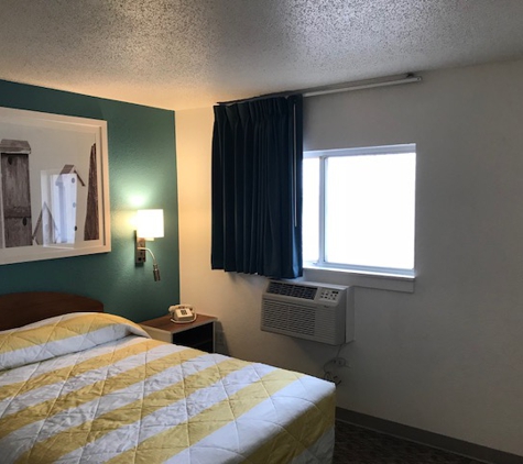 InTown Suites - Houston, TX