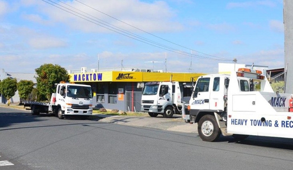 Mack Towing Services - Huntingdale, VIC