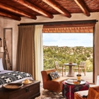Bishop's Lodge, Auberge Collection