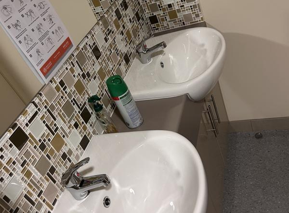 Nikj cleaning services - Mildura, VIC