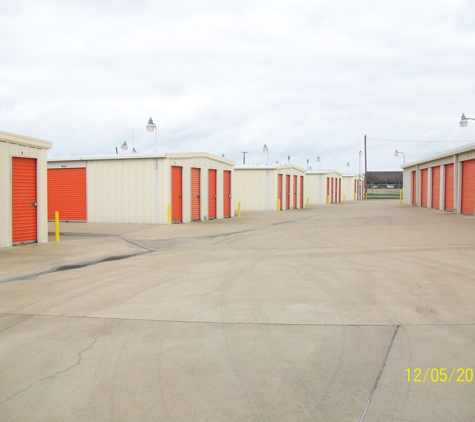 Mini-West Storage - Corsicana, TX