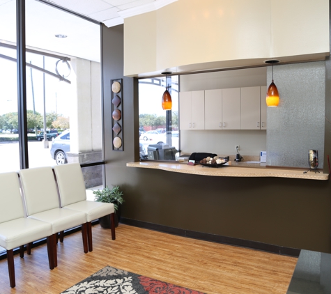 Aqua Dental - Pearland, TX