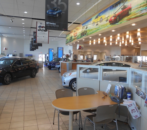 Crown Toyota - Lawrence, KS