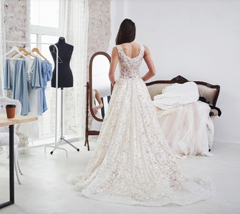 Park Boulevard Laundry & Dry Cleaners - San Diego, CA. Wedding Dress Dry Cleaning
#wedding
#weddingdress
#weddingdresscleaning
#gowncleaning
#weddingdressdrycleaning
#gowndrycleaning
