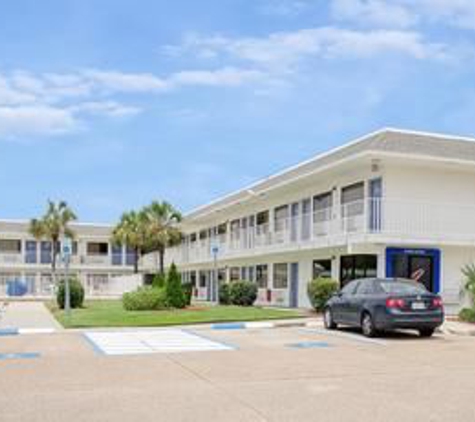 Motel 6 - Gulfport, MS