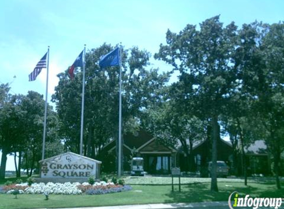 Colonial Village at Grapevine - Grapevine, TX