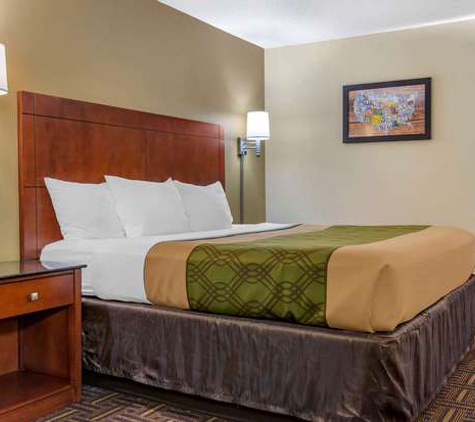 Econo Lodge - River Falls, WI