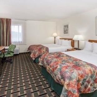 Baymont Inn & Suites - Decatur, IL