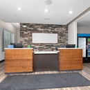 Holiday Inn Express Kansas City North – Parkville by IHG - Hotels