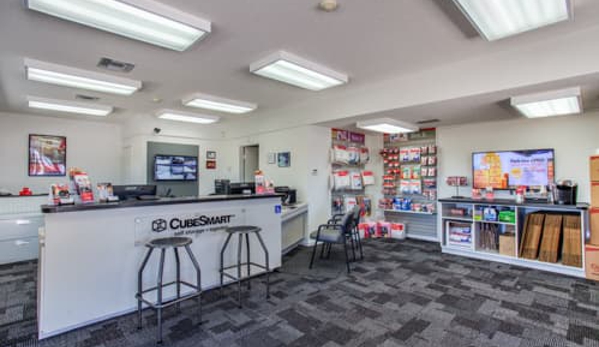 CubeSmart Self Storage - Sarasota, FL