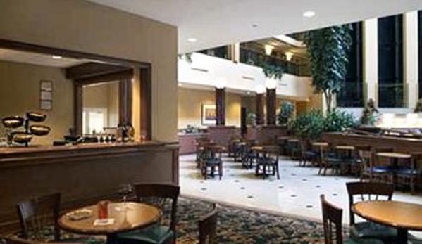 Embassy Suites by Hilton Cleveland Rockside - Independence, OH