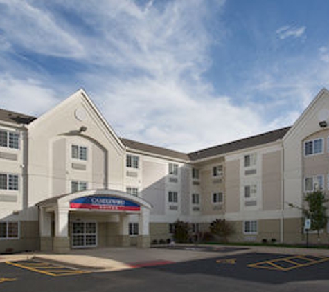 Candlewood Suites Grand Prairie - Peoria, IL