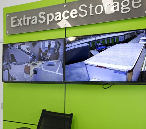 Extra Space Storage - Costa Mesa, CA