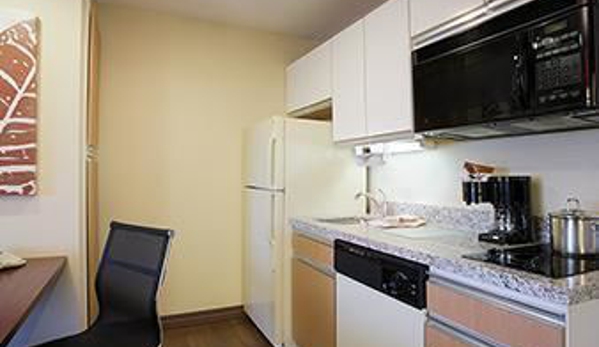 MainStay Suites Charlotte - Executive Park - Charlotte, NC