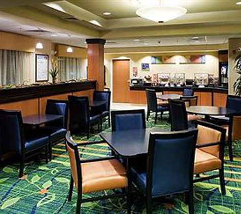 Fairfield Inn & Suites by Marriott Kansas City Overland Park - Overland Park, KS