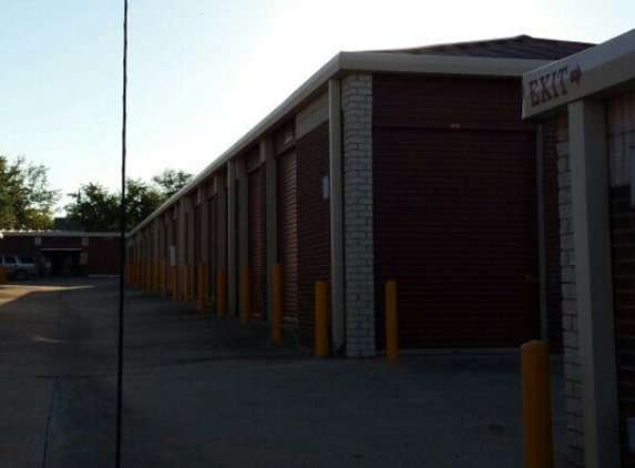 Public Storage - Dallas, TX