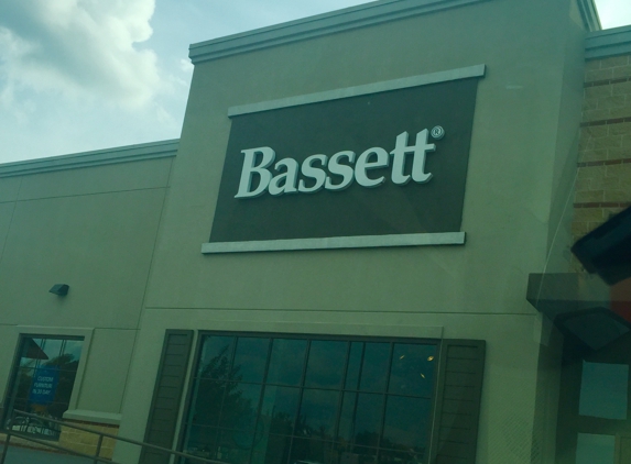 Bassett Furniture - Kennesaw, GA. Lot view