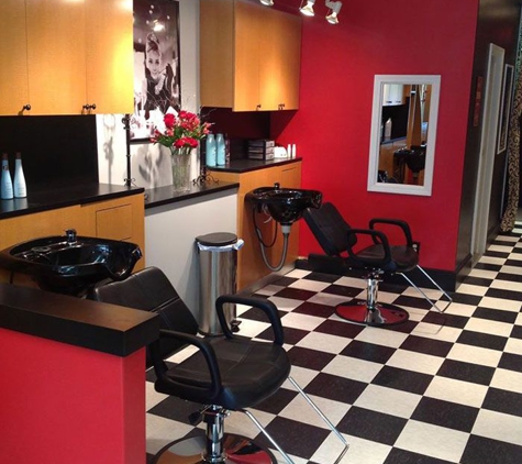 His & Hers Beauty Bar - Williamston, MI