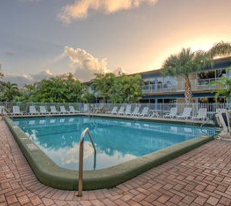 Rodeway Inn & Suites Fort Lauderdale Airport & Port Everglades Cruise Port Hotel - Fort Lauderdale, FL