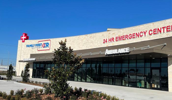 Family First ER: Baytown Emergency Room - Baytown, TX