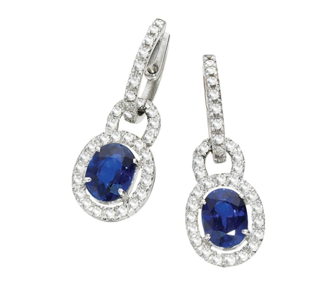 Adelaide Exchange Jewellers. A simple pair of pearl stud earrings