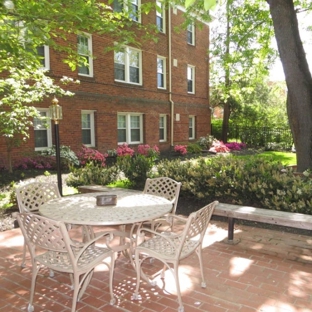 Manor House Apartments - Alexandria, VA