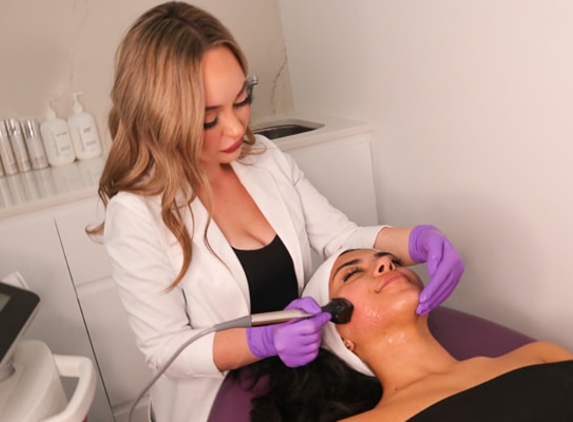 Sydney Dermal Lounge - Revesby, NSW