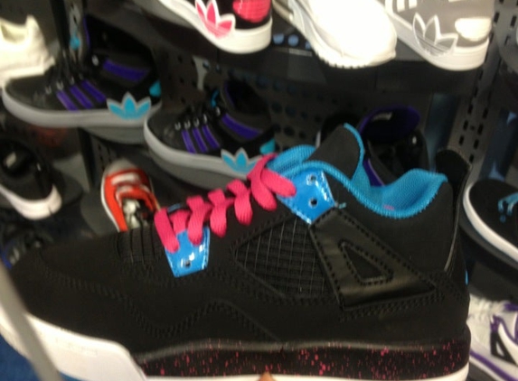 Kids Foot Locker - Altamonte Springs, FL