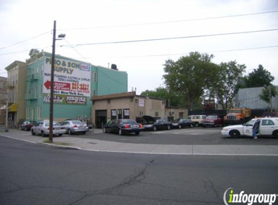 Minuteman II Limousine and Car Service - Union City, NJ