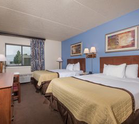 Ramada by Wyndham Fargo - Fargo, ND