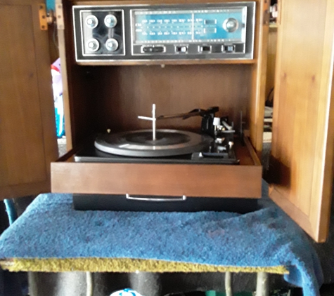 Irion's Tv & Electronics Repair - Clearwater, FL. This oldie sounds fantastic records or radio