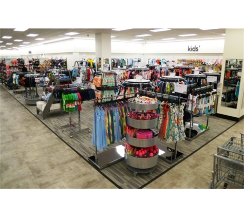 Nordstrom Rack Miracle Marketplace - Miami, FL