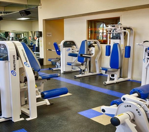 Club Paradise Fitness - Fallbrook, CA