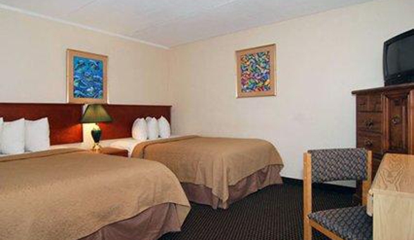 Baymont Inn & Suites - Youngstown, OH