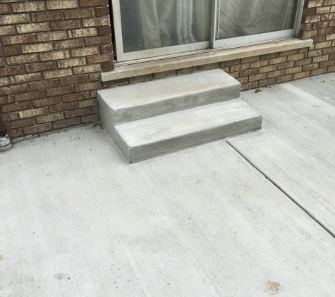 Bryant Concrete - Detroit, MI. Uneven steps