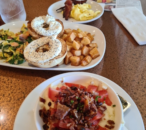 Another Broken Egg Cafe - Burbank, CA