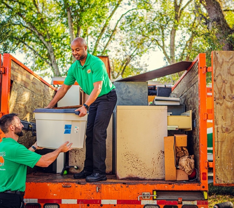 College HUNKS Hauling Junk and Moving Minnetonka - Minnetonka, MN