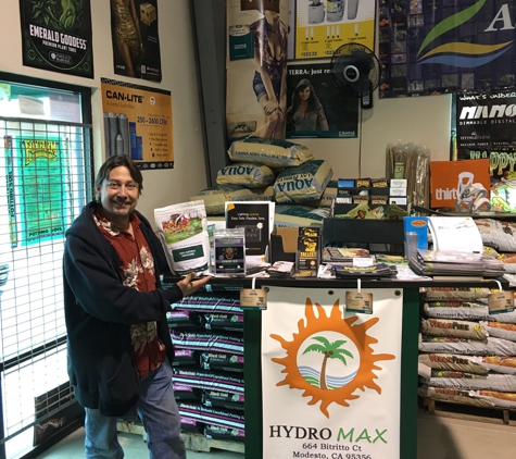 Hydro Max - Modesto, CA. Anthony Coca the store owner and operator! Featuring Kelzyme soil amendment. Great easy to get to location and a good variety of products!