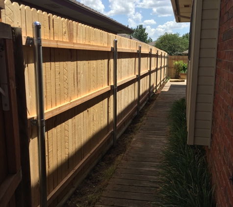 Hughes Fence and Deck, LLC - Edmond, OK