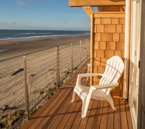 Pelican Shores Inn - Lincoln City, OR. Oceanfront Deck