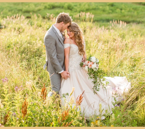 Rustic Oaks Event Venue - Moorhead, MN