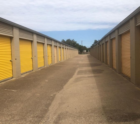 Life Storage - Arlington, TX