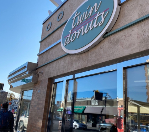 Twin Donuts - Allston, MA