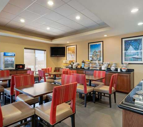 Comfort Inn & Suites Port Arthur-Port Neches - Port Arthur, TX