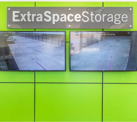 Extra Space Storage - Duncanville, TX