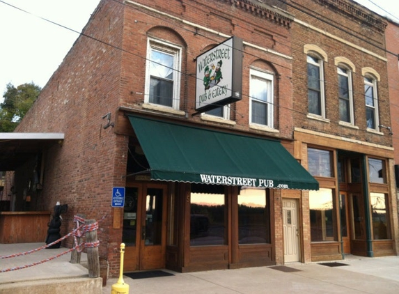 Waterstreet Pub - Peru, IL