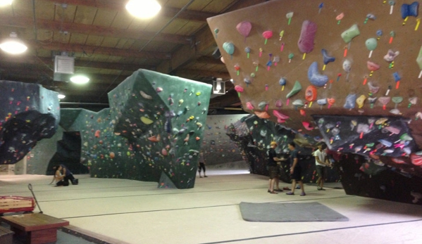 Circuit Bouldering Gym SW - Portland, OR